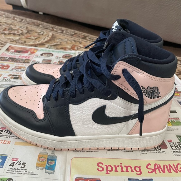 Jordan 1s Men Size 7.5.